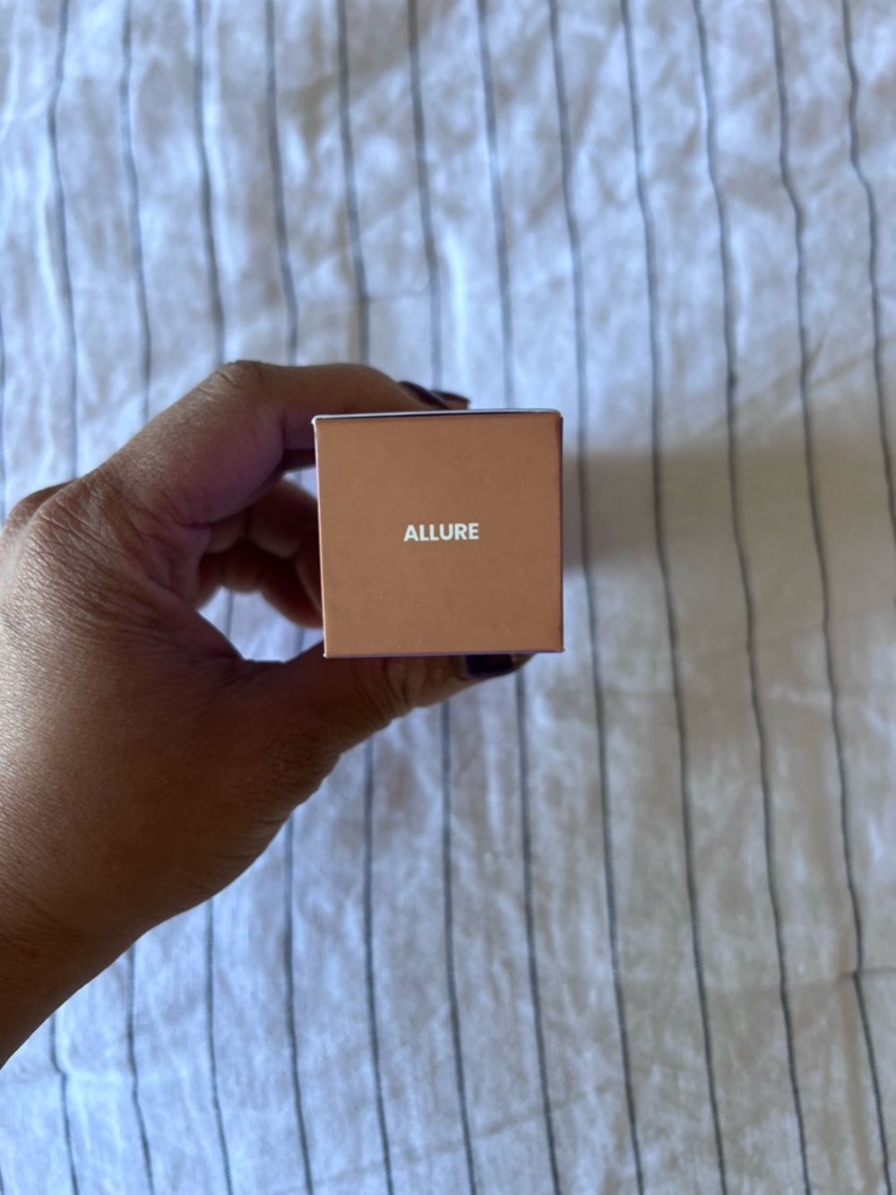 3/$80🌈 — BNIB Wonderskin Hyper-Bond Serum Foundation in Allure - Picture 2 of 2